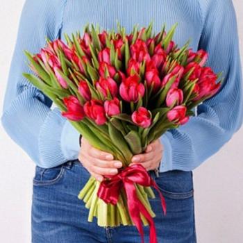 Тюльпаны красные 51 шт код  141102